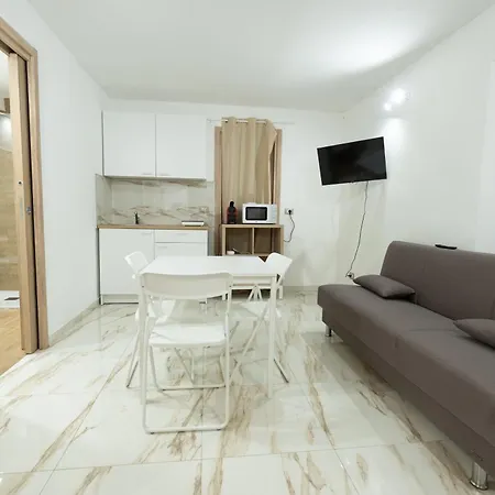Apartment Zenit *